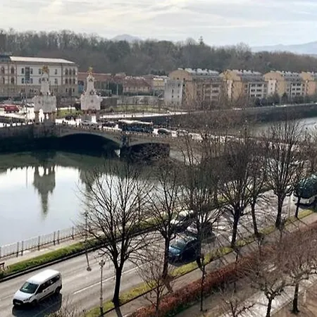 Excepcional Piso Con Vistas Al Rio, Centro Donosti Apartment